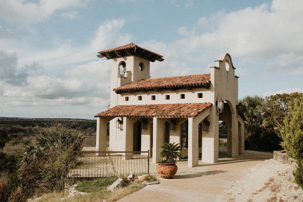 Texas Elopement Photographer - Chapel Dulcinea - Austin, Texas - Meme Urbane Photography 